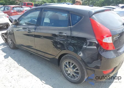 2013 Hyundai Accent Gs z USA, uszkodzony, nr VIN KMHCT5AE2DU084358